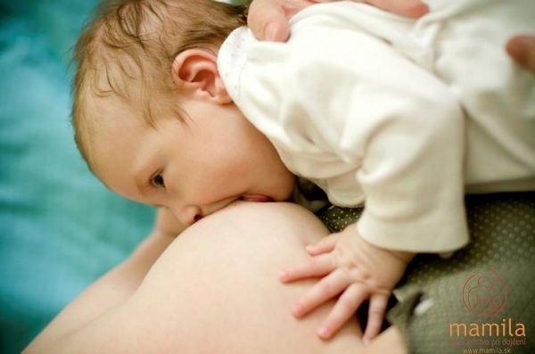 Jak střídat prsy při kojení